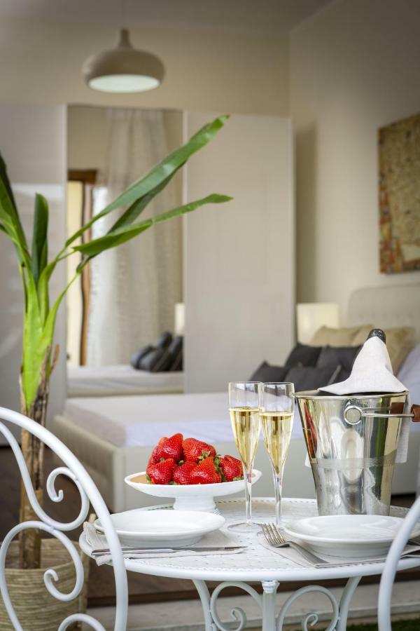 Luxury Rooms & Suites Олбия Екстериор снимка